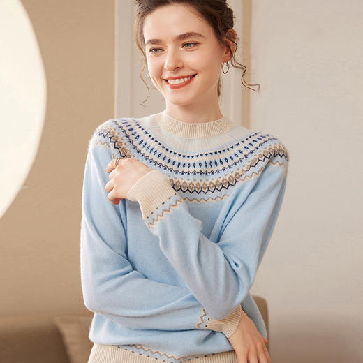 【高货QJ】全新升级【铂金会员422/天猫579/差价157】(34902) 洛诗琳民族风圆领长袖宽松厚款提花设计复古羊绒衫 商品图1