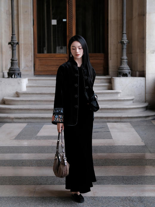 盛唐牡丹 |黑色丝绒双挽袖绣花双面穿外套 商品图1