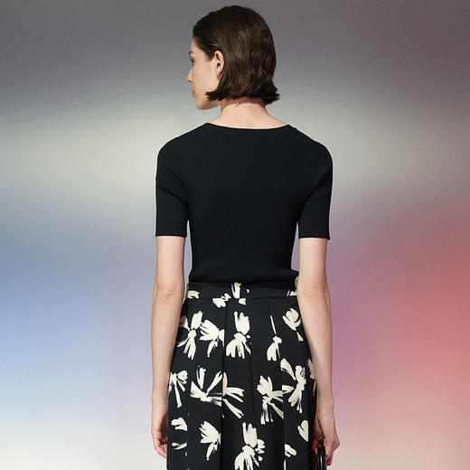 EITIE爱特爱春季新款镂空紧身收腰针织衫上衣7701402 商品图4