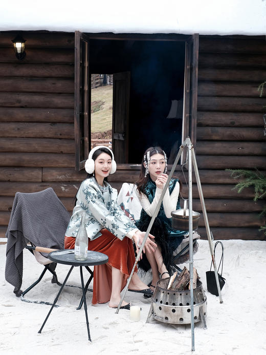 盛唐牡丹| 月白蓝梅兰竹菊漳缎外套 商品图10