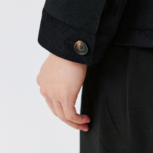 东黎 • 山羊绒男士秋冬简约黑色商务梭织翻领大衣 4897 商品图4