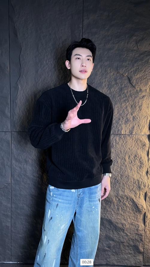 秋冬季新款时尚个性韩版纯色竖纹套头圆领卫衣百搭情侣休闲上衣 商品图0