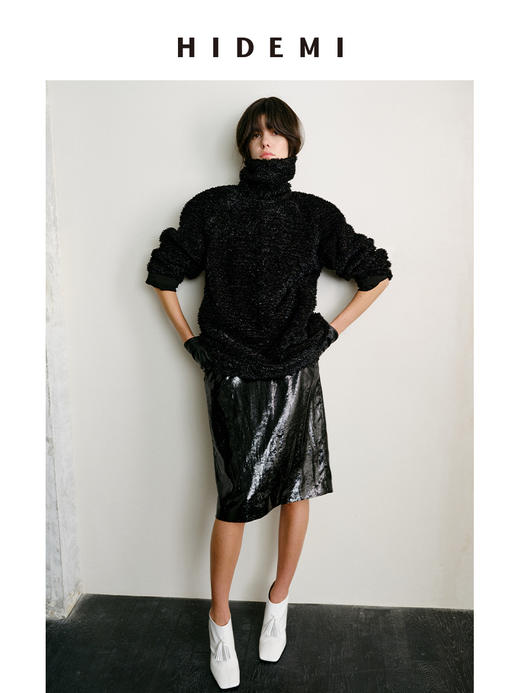 HIDEMI 节日系列艺术软雕塑感流苏黑色亮面极简设计感挂脖背心衬衫半身裙三件套  挂脖露背背心/衬衫/半身裙 商品图9