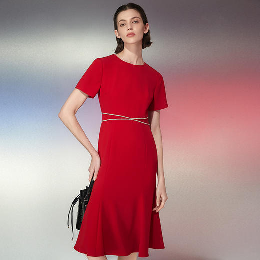 EITIE爱特爱春季新款优雅显瘦垂感舒适收腰鱼尾连衣裙礼服7777402 商品图2