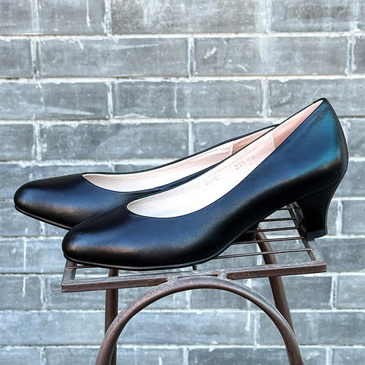 内联升女鞋女式牛皮职业跟鞋4078C 商品图3