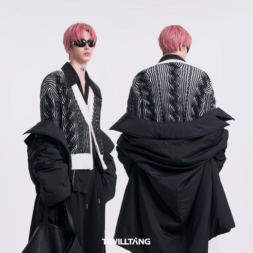 启世录TIWILLTANG“灵峦境霁”坑条绞花双开拉链针织毛衣 商品图3