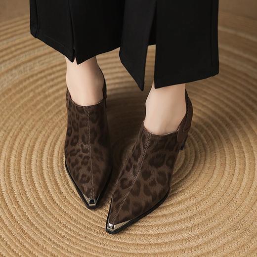 【预售5天】高跟深口单鞋尖头复古通勤豹纹粗跟洋气时尚通勤小皮鞋LD&7217 商品图3