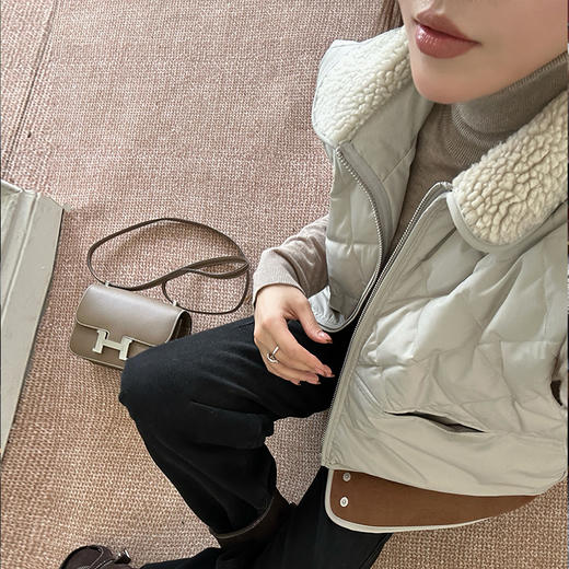 【顺丰包邮】05023 洛诗琳秋冬复古撞色拼接羽绒马甲外套女 商品图3