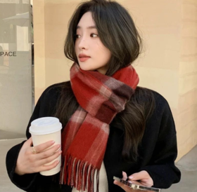 老米优品🎈1条￥49/ 2条￥69！性价比款。🎄🧑‍🎄新年圣诞定制  《安可拉红色系 复古文艺仿羊绒围巾》  新年鸿运来咯~~