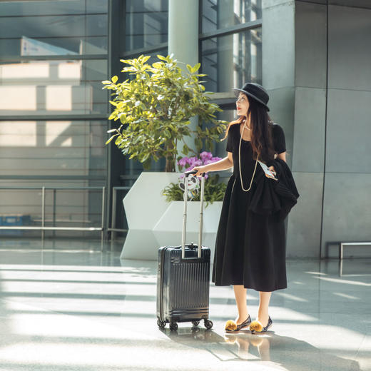 【林栖设计小店】优雅毛织连衣裙小黑裙肌理感复古修身显瘦2025春季新品长裙女1951063 商品图3