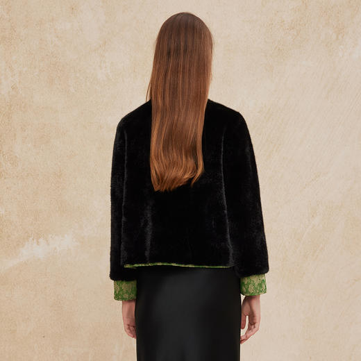 PH113斯尔丽24秋冬时尚新中式国风外套环保皮草盘扣提花袖口短毛绒上衣 商品图1