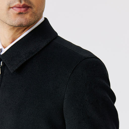 东黎 • 山羊绒男士秋冬简约黑色商务梭织翻领大衣 4897 商品图3
