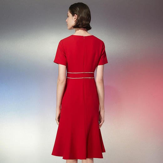 EITIE爱特爱春季新款优雅显瘦垂感舒适收腰鱼尾连衣裙礼服7777402 商品图4