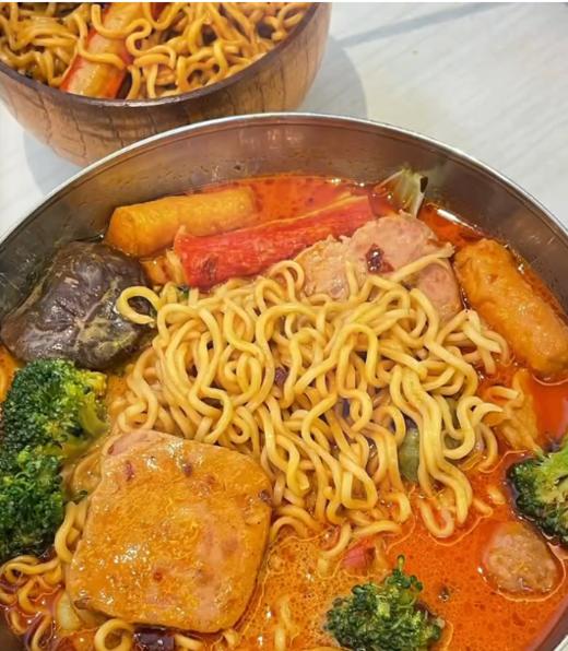 🌈【冠珠牌浓香花生酱2罐】✅传统石磨工艺，🤤口感绵软顺滑✅新鲜原料，✅配料简单👏只有花生仁✅吃法多样，香气怡人✅天然高钙、✨老少皆宜 商品图1