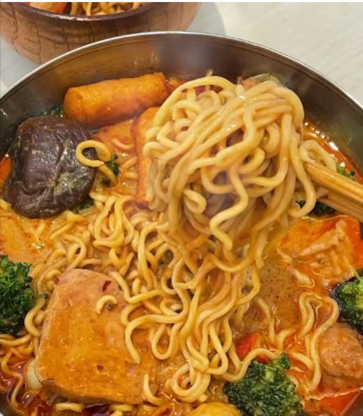 🌈【冠珠牌浓香花生酱2罐】✅传统石磨工艺，🤤口感绵软顺滑✅新鲜原料，✅配料简单👏只有花生仁✅吃法多样，香气怡人✅天然高钙、✨老少皆宜 商品图4