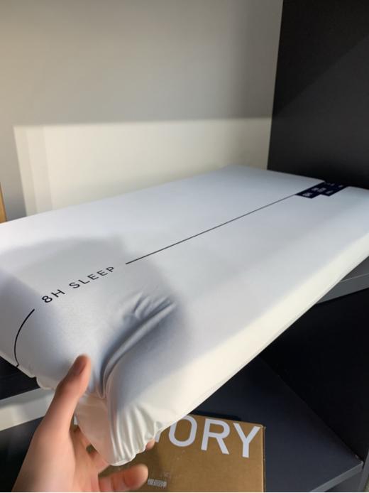 🥰【赠送高端礼盒】原单亚朵8h深睡眠pro零压记忆枕😱 双层枕芯的设计很特别，👉柔软Q弹 上层有duang duang❣️的回弹感像有一双无形的大手 商品图0