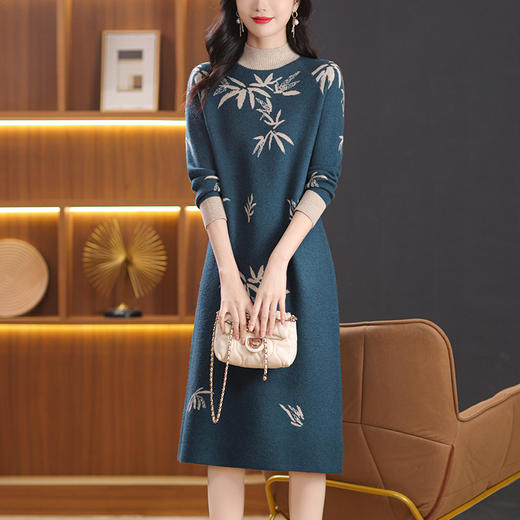 CC-103-7605配大衣连衣裙女中长款毛衣秋冬季2024新款内搭过膝打底裙 商品图3