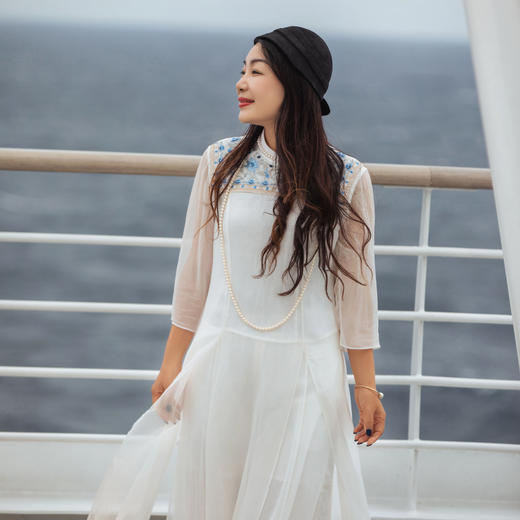 【林栖设计小店】（上衣现货）真丝绣花衬衣裤子2025春季新品宽松飞片花仙子上衣阔腿裤1951108-1951109 商品图3