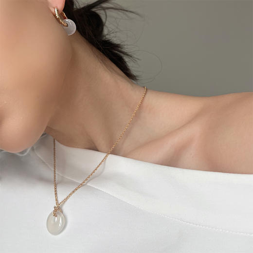 LHWINDSOR  原创设计新中式风白玛瑙月光系列项链耳环套装 商品图4