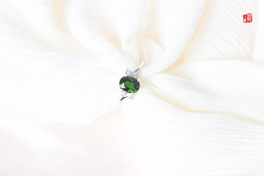 【芯蕊】18K金镶绿碧玺戒指 商品图4