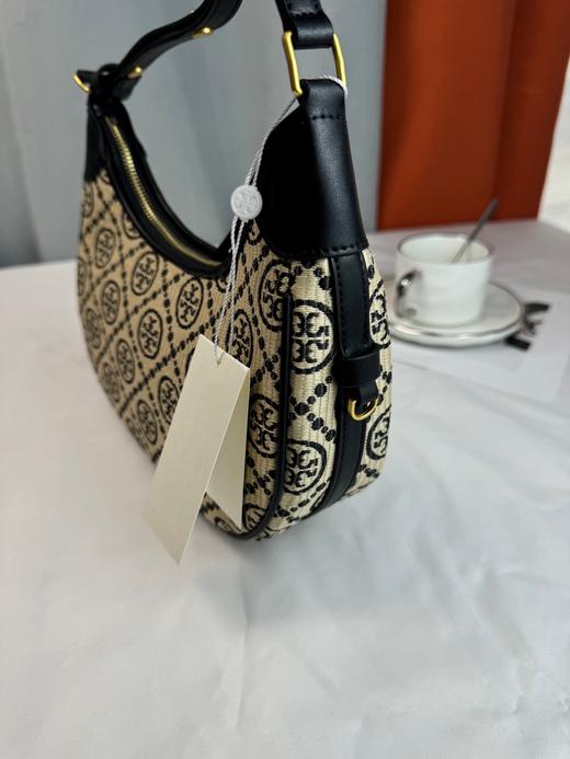 【品牌授权】TORY BURCH 汤丽柏琦 奥莱款 汤丽柏琦提花单肩新月包 商品图4
