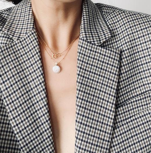 LHWINDSOR 白百合同款骄阳伴我香水瓶造型项链巴洛克珍珠颈链简约法式锁骨链 商品图3