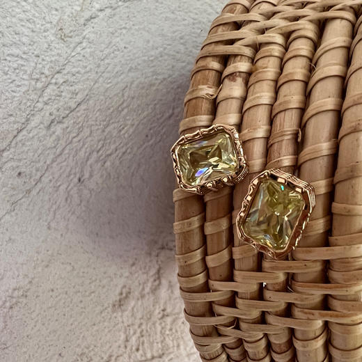 LHWINDSOR Fine Jewelry方竹硬糖耳钉 商品图3