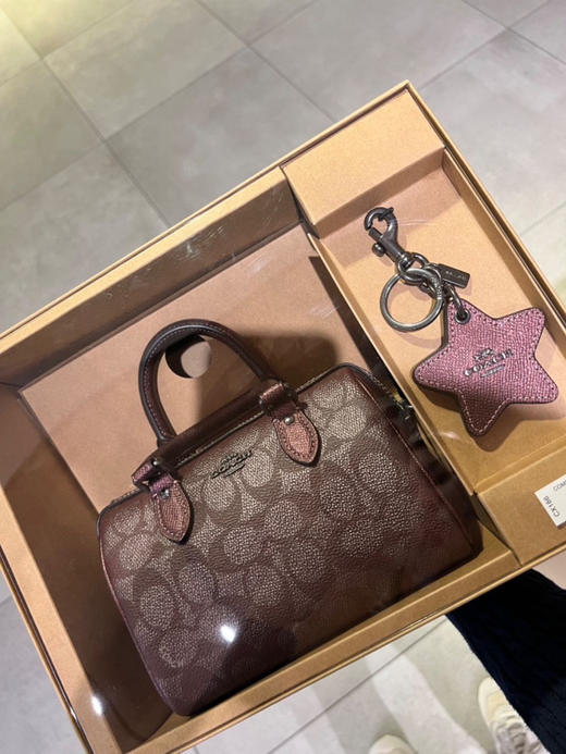 送礼好物！Coach mini Rowan波士顿包礼盒 商品图1