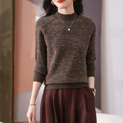 CC-103-H028漂亮毛衣女士秋冬2024新款宽松钉珠洋气小个子内搭打底衫 商品图3