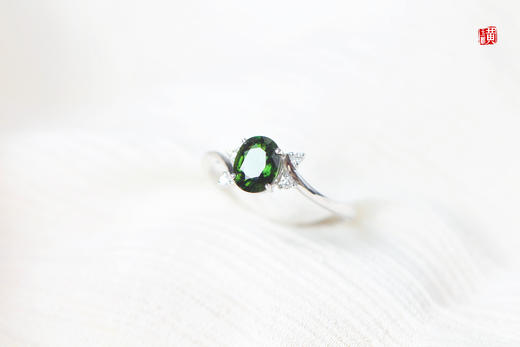 【芯蕊】18K金镶绿碧玺戒指 商品图1