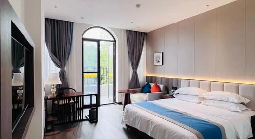 【青城天仁酒店】暖冬青城山泡汤，周末通用不加收！￥19.9起抢「青城天仁酒店」单人汤泉票！￥269抢优享/观景房套餐！品质酒店欢度假日时光！ 商品图4