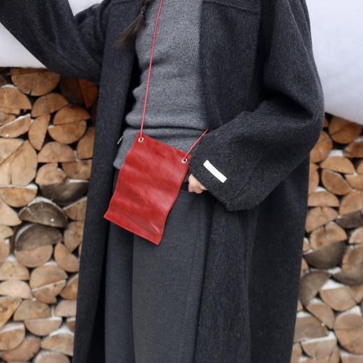 绽放JS156朵/头层牛皮肌理感褶皱皮质复古文艺随性旅行感斜跨小包 商品图2