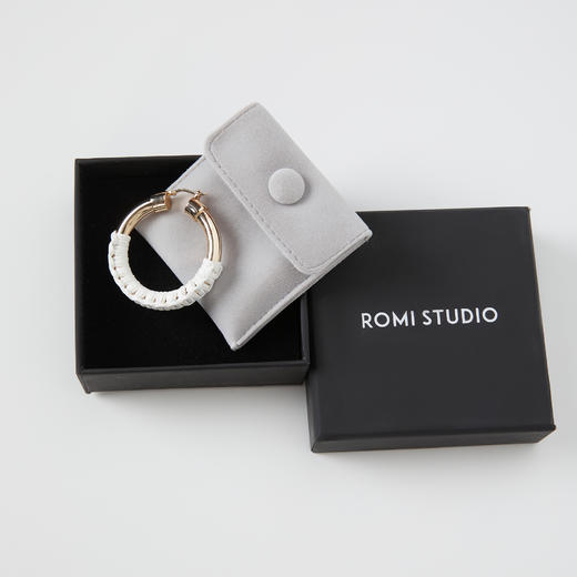 ROMI STUDIO 铜合金皮质耳饰 法式纯手工编织圆形耳圈耳饰S3589 商品图3