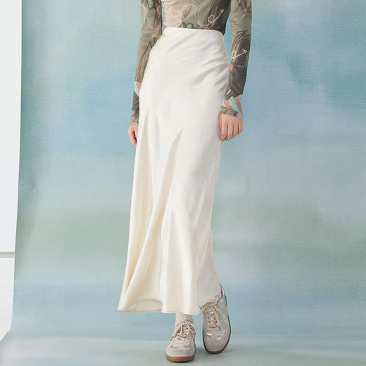 谜底气质长半裙2025春季新品醋纤光泽感半身裙亲肤修身251GB0142 商品图0