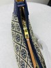 【品牌授权】TORY BURCH 汤丽柏琦 奥莱款 汤丽柏琦提花单肩新月包 商品缩略图3
