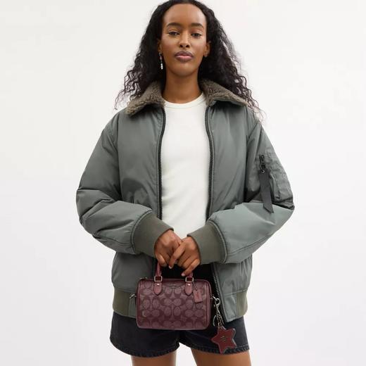 送礼好物！Coach mini Rowan波士顿包礼盒 商品图7
