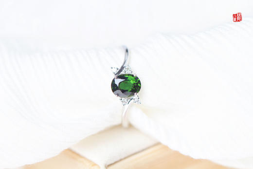 【芯蕊】18K金镶绿碧玺戒指 商品图5