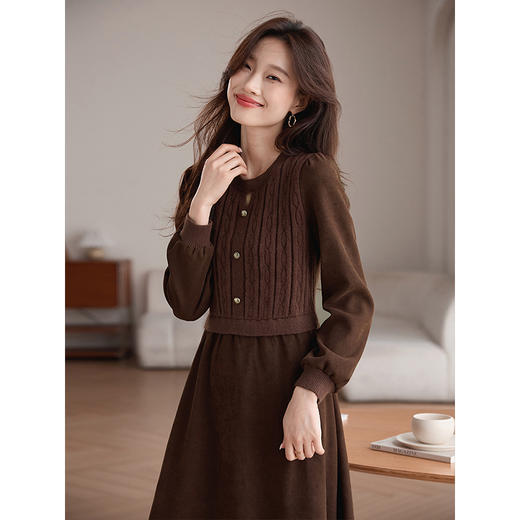 【专属特价】熙世界秋冬配大衣的针织连衣裙女新款美拉德穿搭风磨毛假两件裙子 商品图2