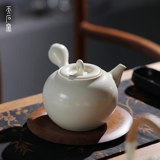 问鼎天石窑草木灰釉峰岚壶 商品图1