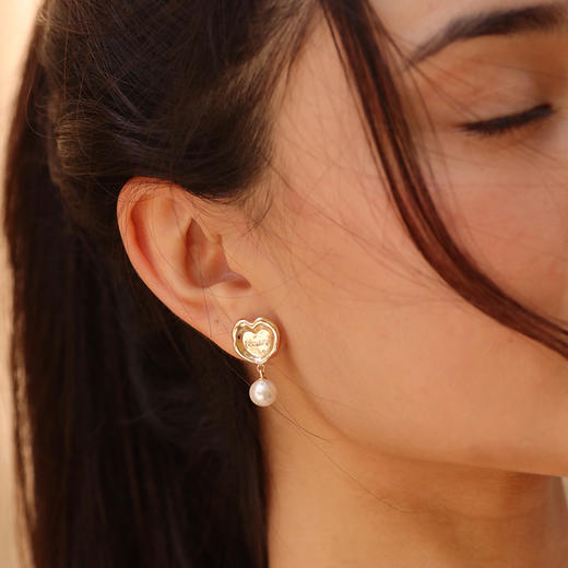 LHWINDSOR 运动系列之Vo2Max大心脏耳环贝珠镶嵌新款高级感ins耳饰 商品图2