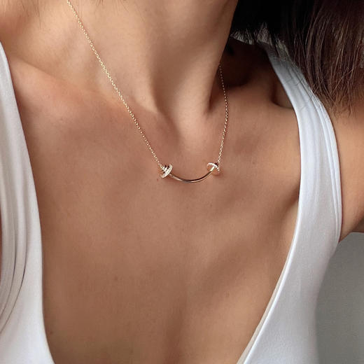 LHWINDSOR 运动系列之微笑的杠铃项链小众轻奢健身哑铃吊坠锁骨链 商品图2