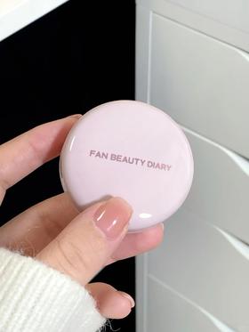 拔四，这唇油膜直接给咱同事钓成翘嘴了？！