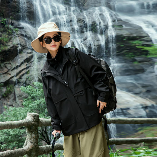 斯辰唯佳情侣三合一冲锋衣（冲锋衣+内胆） | 御寒防水 抗风防污 版型时尚 可拆卸摇粒绒内胆 男女同款 一件穿三季 商品图4