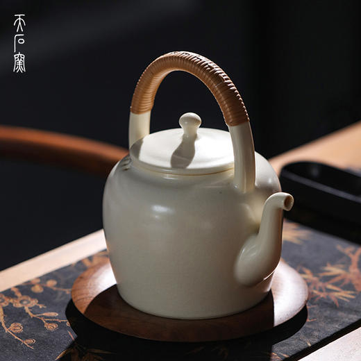 问鼎天石窑草木灰釉问泉壶 商品图0