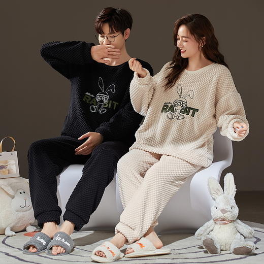 【透梦-男女款软绵绵家居服套装】升级版双面优质珊瑚绒，丝滑亲肤保暖蓄热，高品质高颜值高工艺，防静电不掉毛不掉色，多款式选择，居家外穿都会被夸！ 商品图5