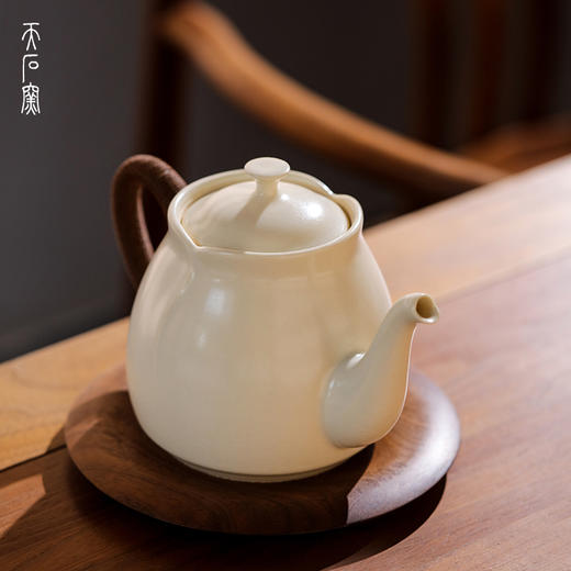 问鼎天石窑草木灰釉笑樱壶 商品图1