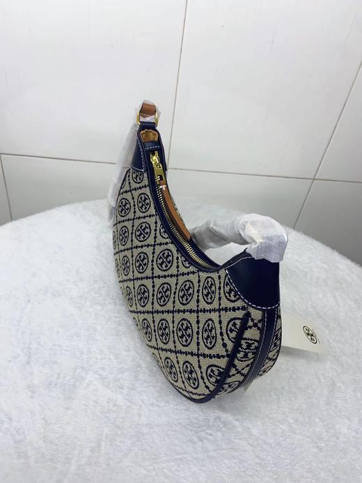 【品牌授权】TORY BURCH 汤丽柏琦 奥莱款 汤丽柏琦提花单肩新月包 商品图2
