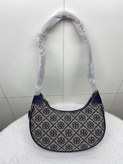 【品牌授权】TORY BURCH 汤丽柏琦 奥莱款 汤丽柏琦提花单肩新月包 商品图1