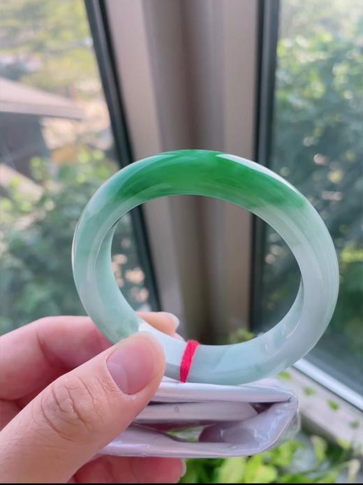 56正圈翡翠手镯 商品图0