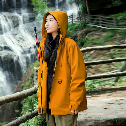 斯辰唯佳情侣三合一冲锋衣（冲锋衣+内胆） | 御寒防水 抗风防污 版型时尚 可拆卸摇粒绒内胆 男女同款 一件穿三季 商品图1